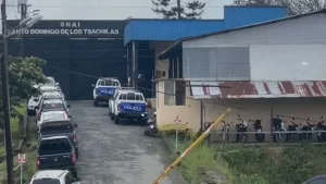 Así escaparon 6 reos de la cárcel de Santo Domingo: abrieron un hueco en la pared y rompieron un ducto